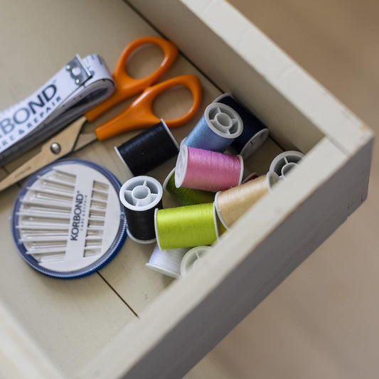 Korbond CORE Mix Polyester Thread Selection by Korbond-12 x 32m spools – 10 Colours – 384 metres – Hand and Machine Sewing, Repairs, Crafting