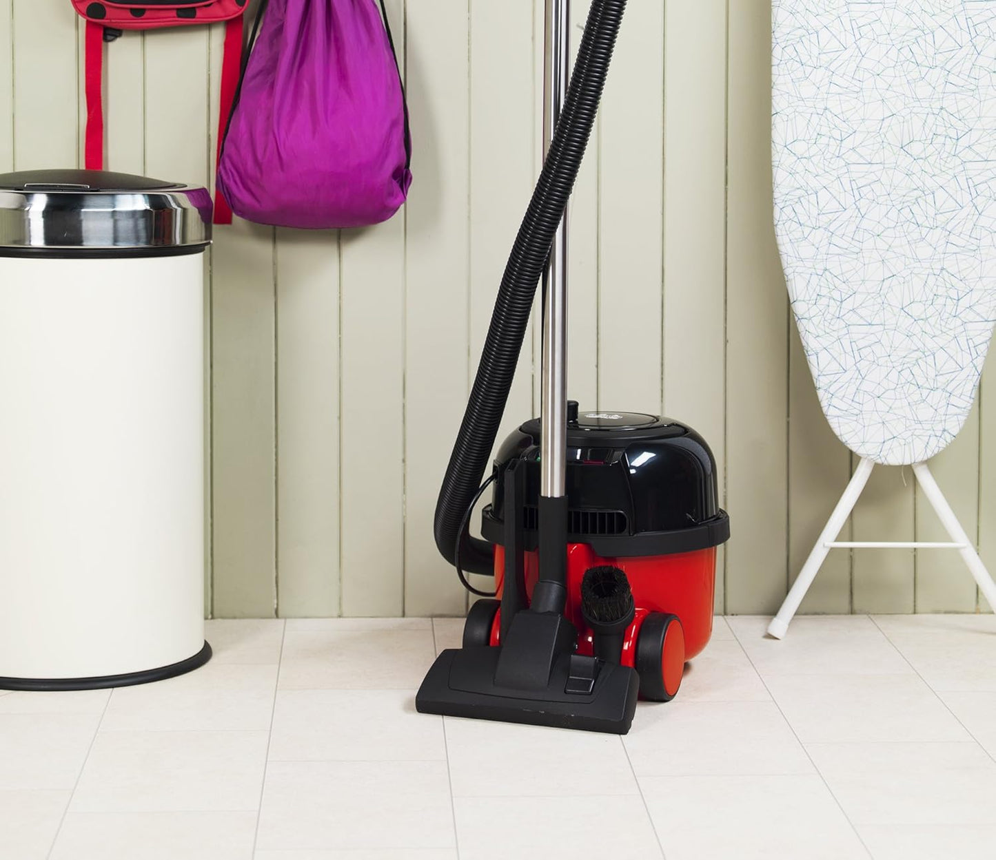 Henry HVR 200-11 Bagged Cylinder Vacuum, 9 Litres, Red, Black/Red
