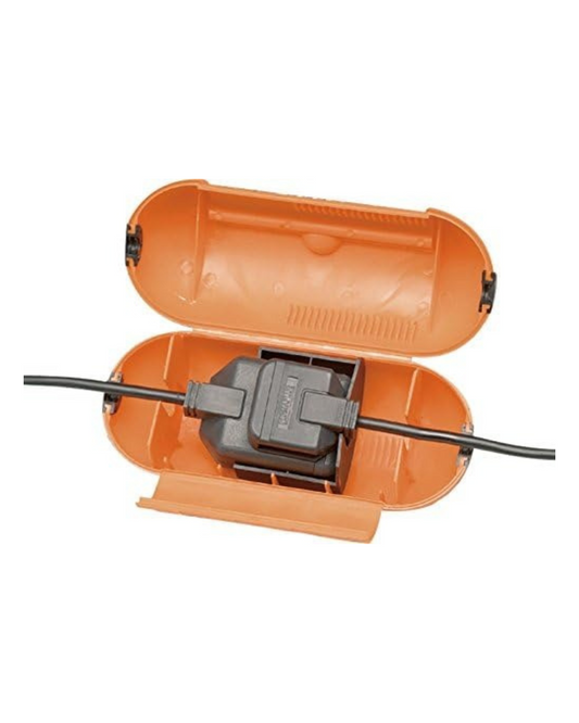 Masterplug Splashproof Plug & One Gang Socket Cover